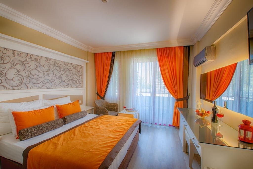 Standard Double room (full double bed)