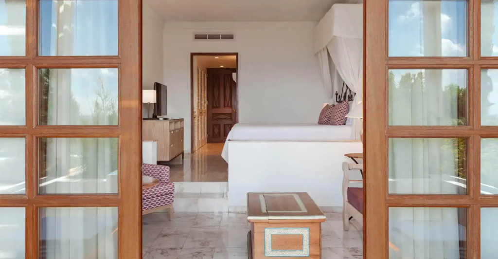 Whirpool Garden Double Studio Suite with sea view (full double bed)