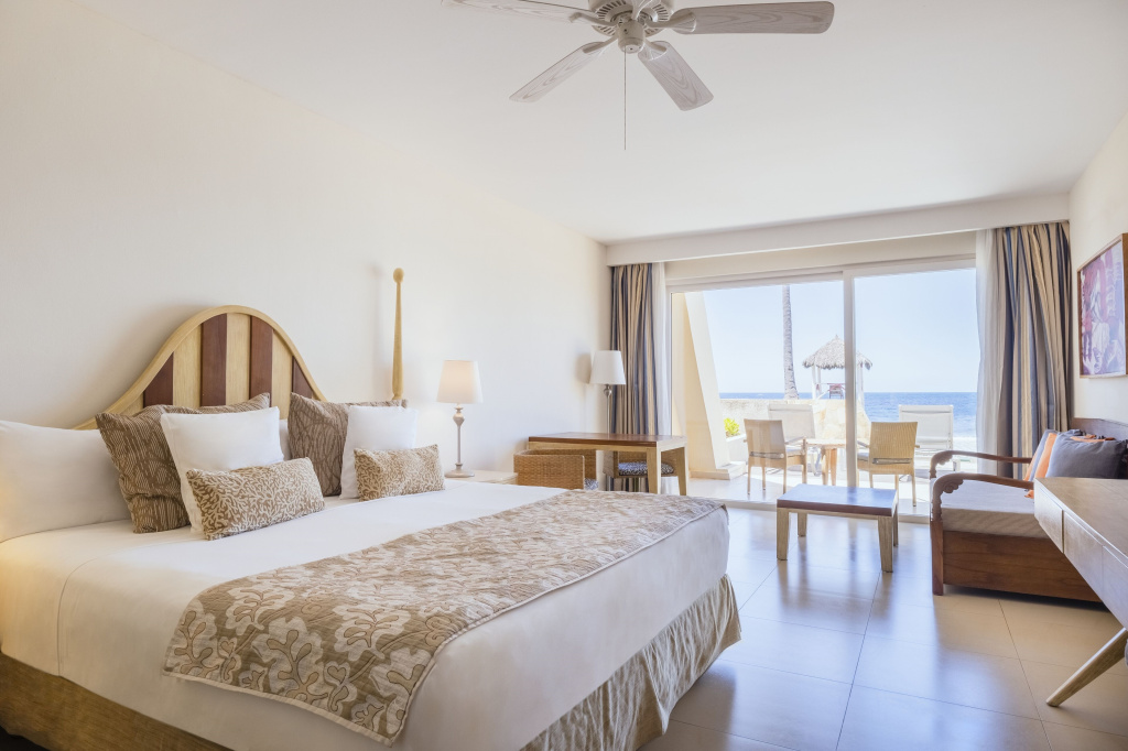 Beach Access Double Junior Suite (full double bed)