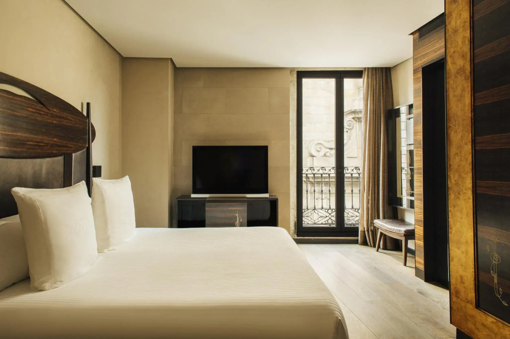 Superior Double room (full double bed)