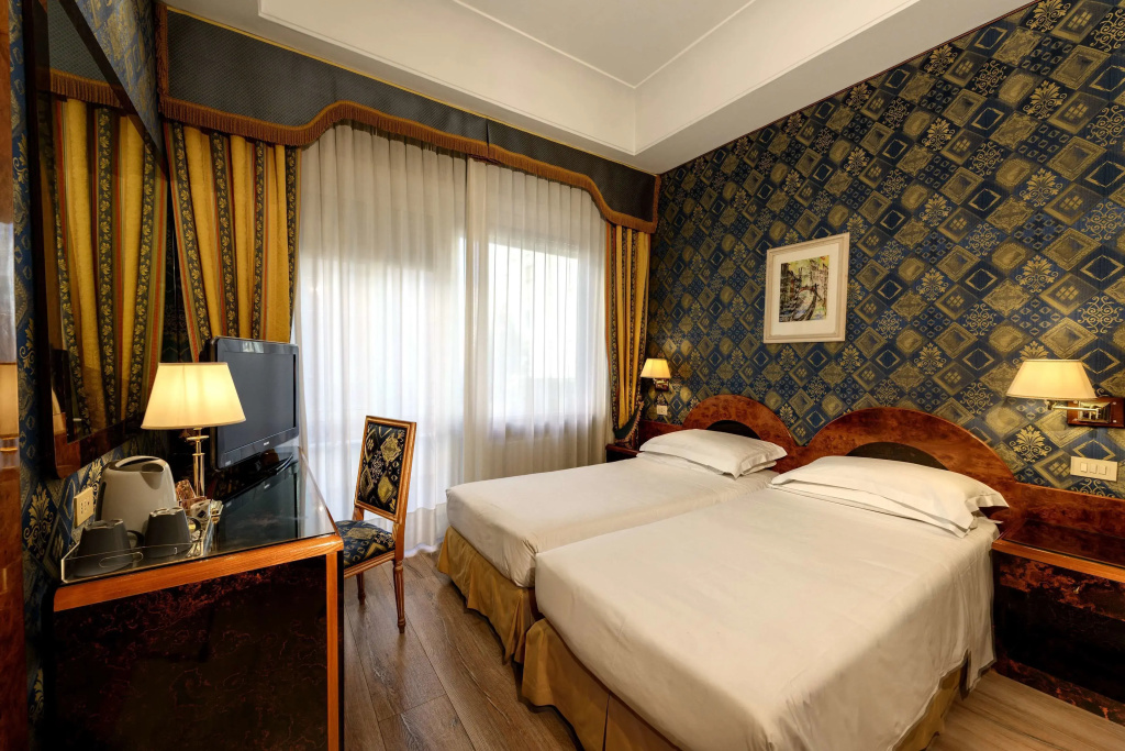 Best Western Hotel Rivoli Room Type - Superior King Room
