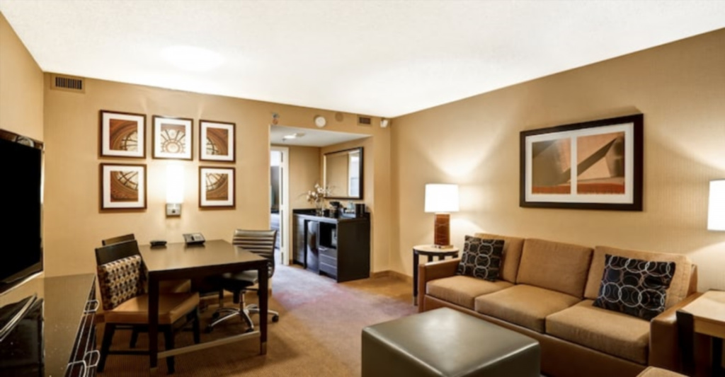 Embassy Suites by Hilton Chicago Downtown River North - Chambres