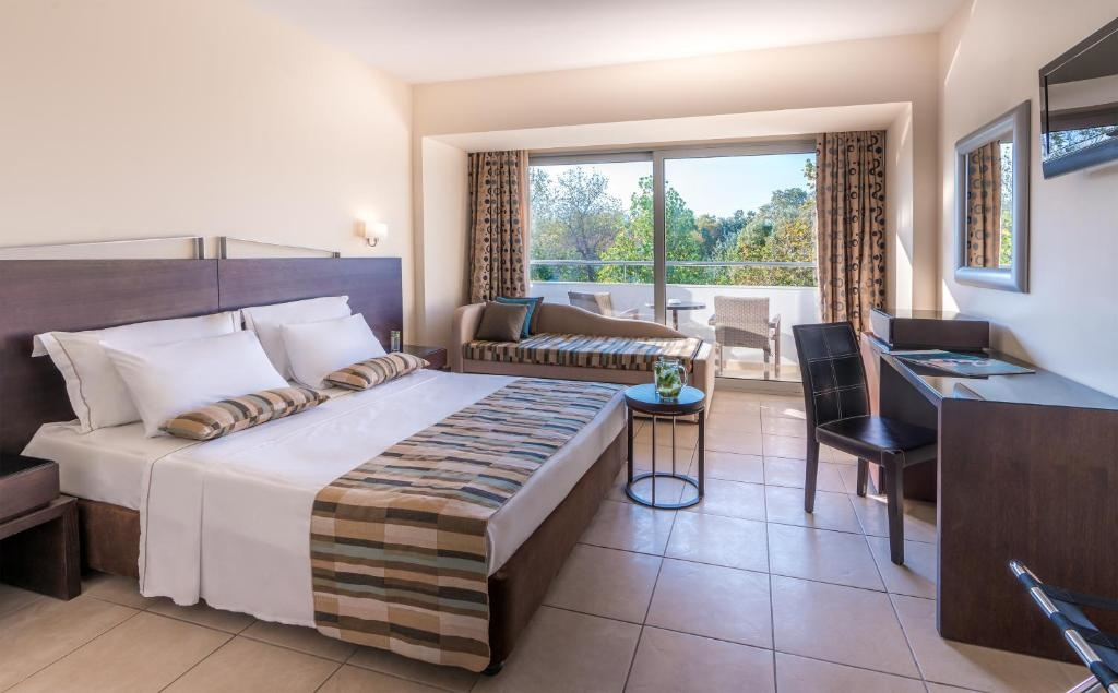 Superior Double room (full double bed)