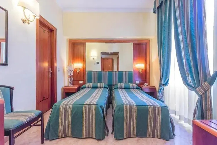 Double room (twin beds)