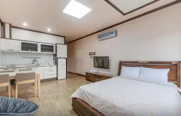 Economy Double room (full double bed)
