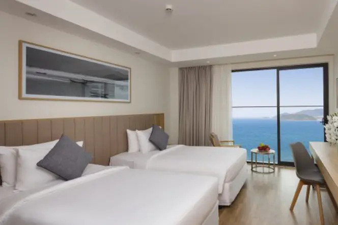 Трёхместный семейный люкс с видом на океан в Nagar Hotel Nha Trang
