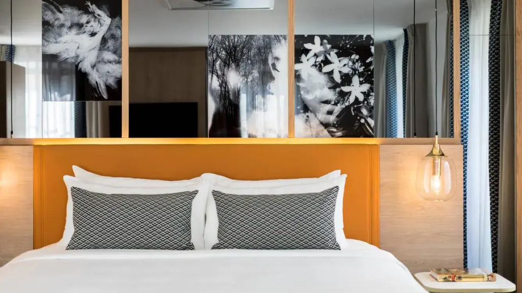 Renaissance Paris Vendome Hotel 56