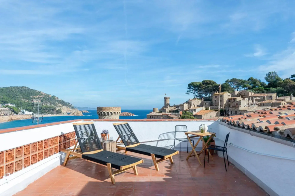 Deluxe Double room with sea view (full double bed)