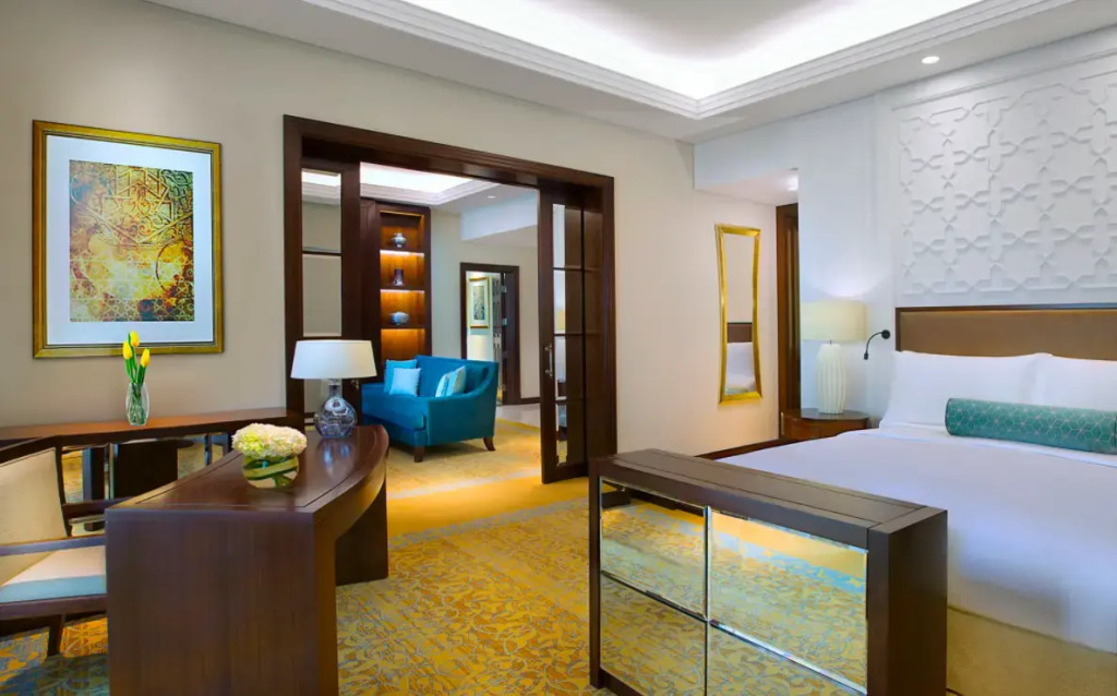 The Ritz-Carlton, Dubai