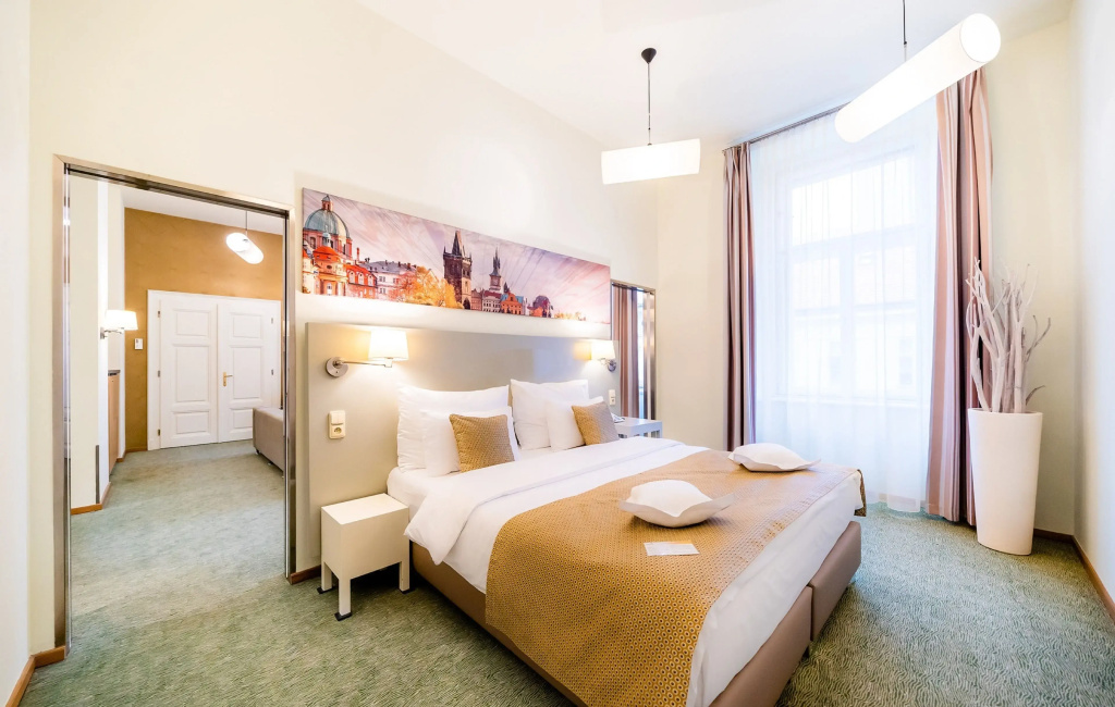 Grandium Double Suite (full double bed)
