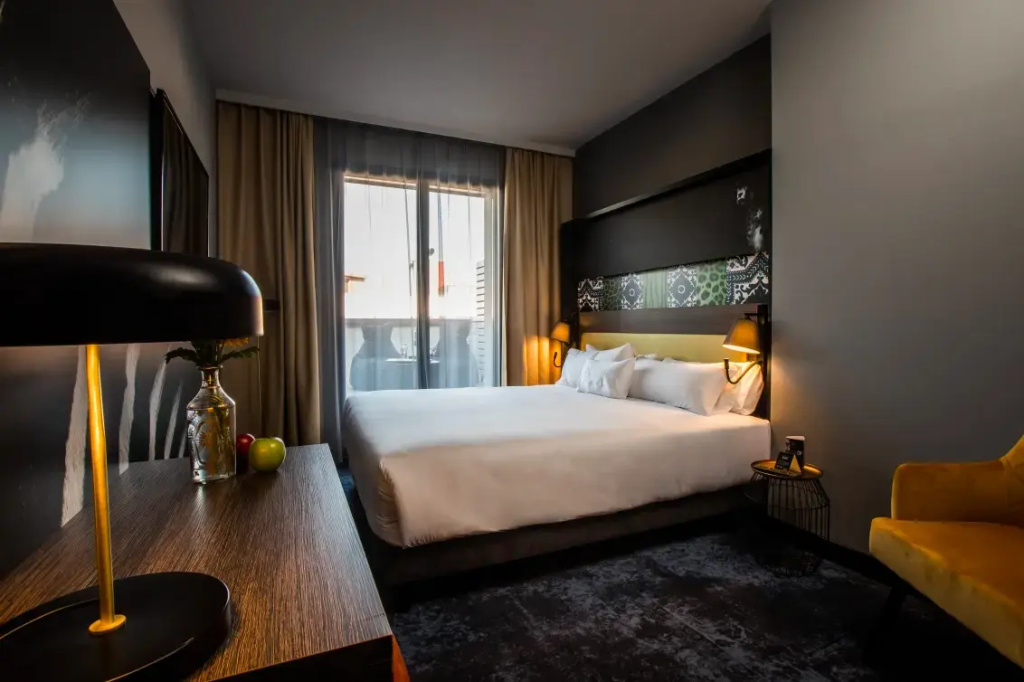 Space Double (full double bed)