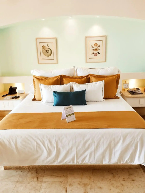 Double Junior Suite oceanfront (full double bed)