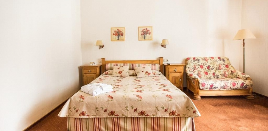 Arthurs Spa Hotel By Mercure Hotel Room Type - Privilege with Kitchen Village Double room full double bed