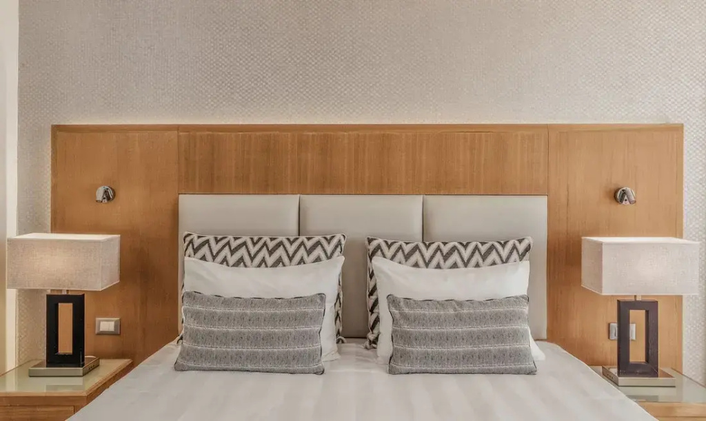 Double Junior Suite with garden view (full double bed)