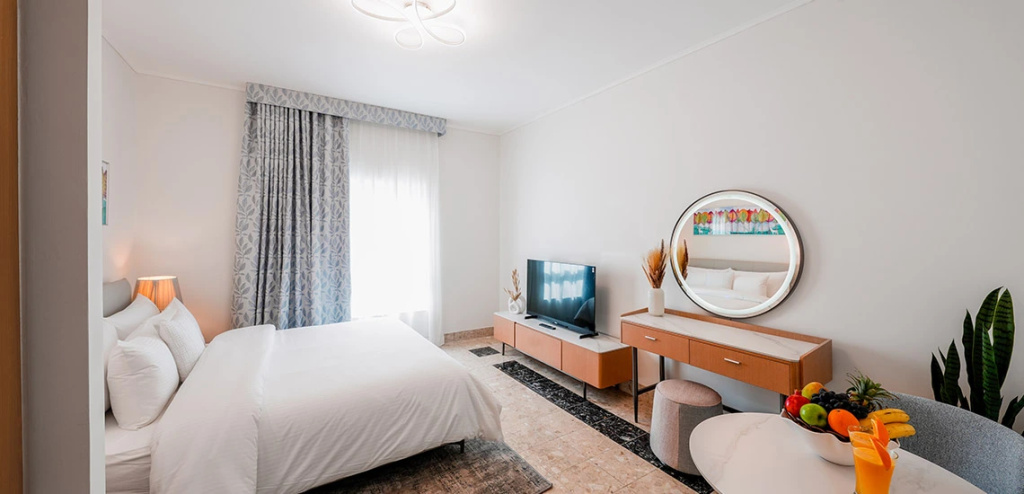 Deluxe Double room (full double bed)