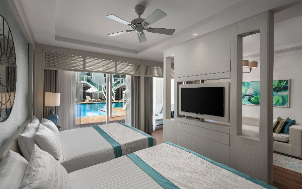 Luxury Pool Suite