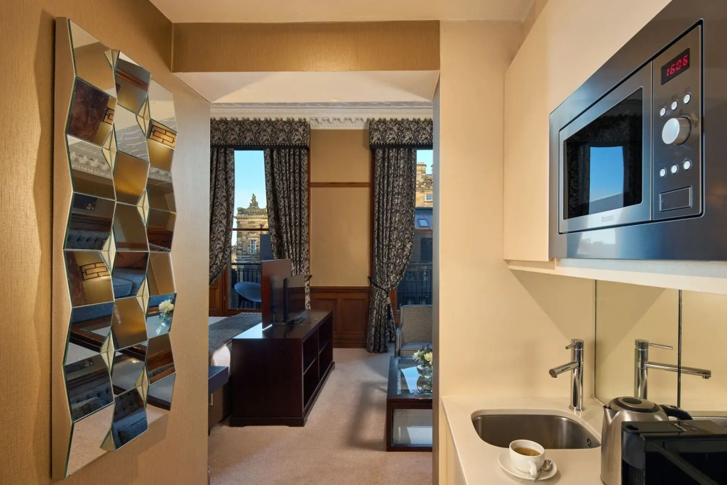 Fraser Suites Edinburgh - Tap to explore photos