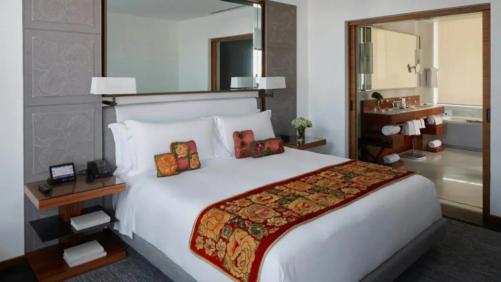 Presidential Pasaje Double Penthouse Suite with balcony (full double bed)