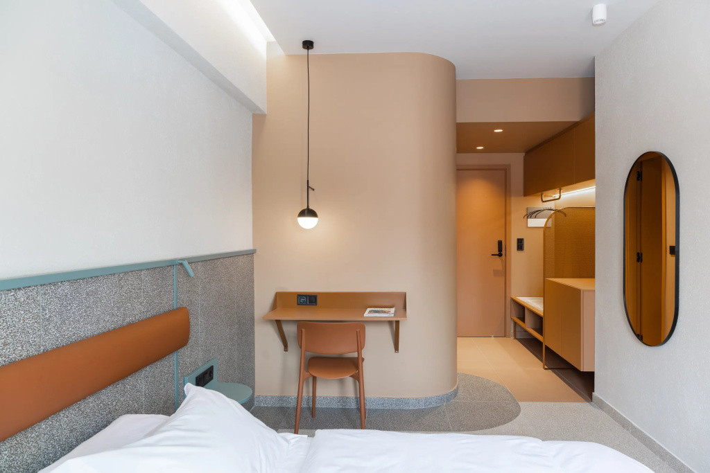 Evripides Hotel — фото