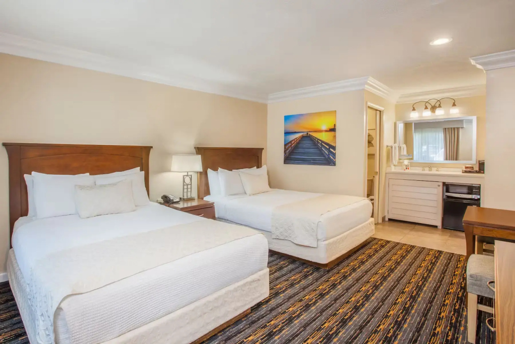 Days Inn by Wyndham San Diego Hotel Circle - Chambres