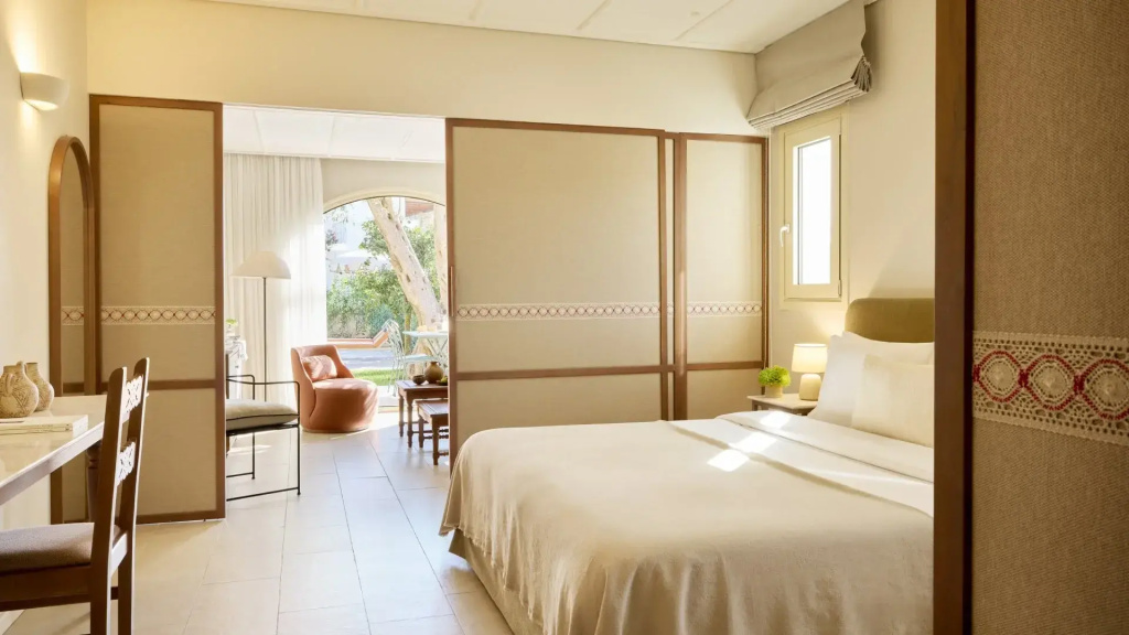 Aura (Annex Building) with Private Pool Double Suite (full double bed)