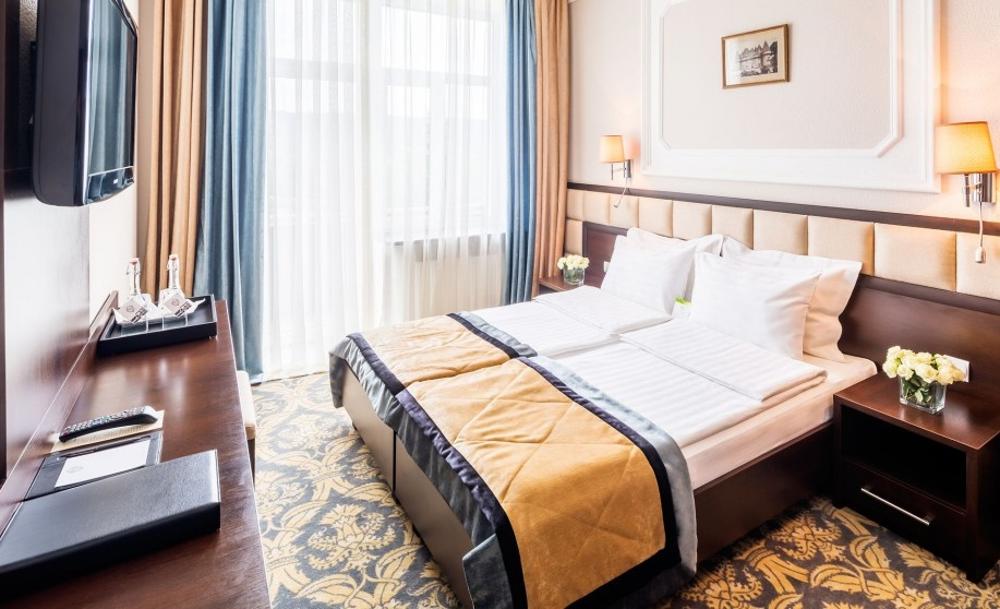 Economy room