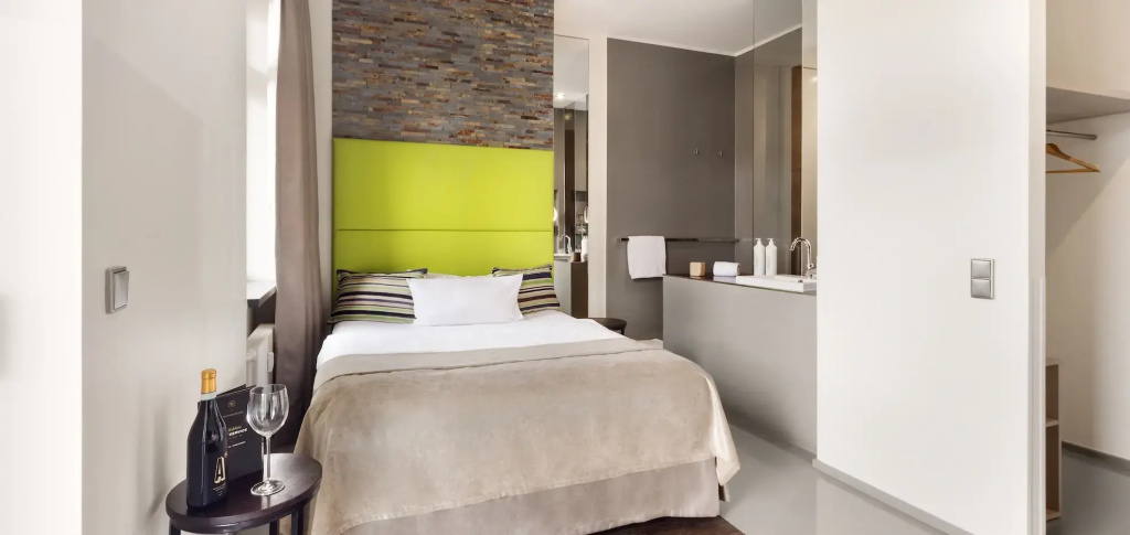 Superior Double room (full double bed)