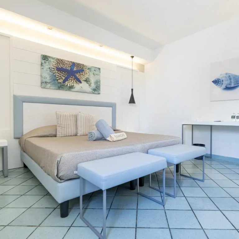 Superior Comfort Double room with sea view (full double bed)