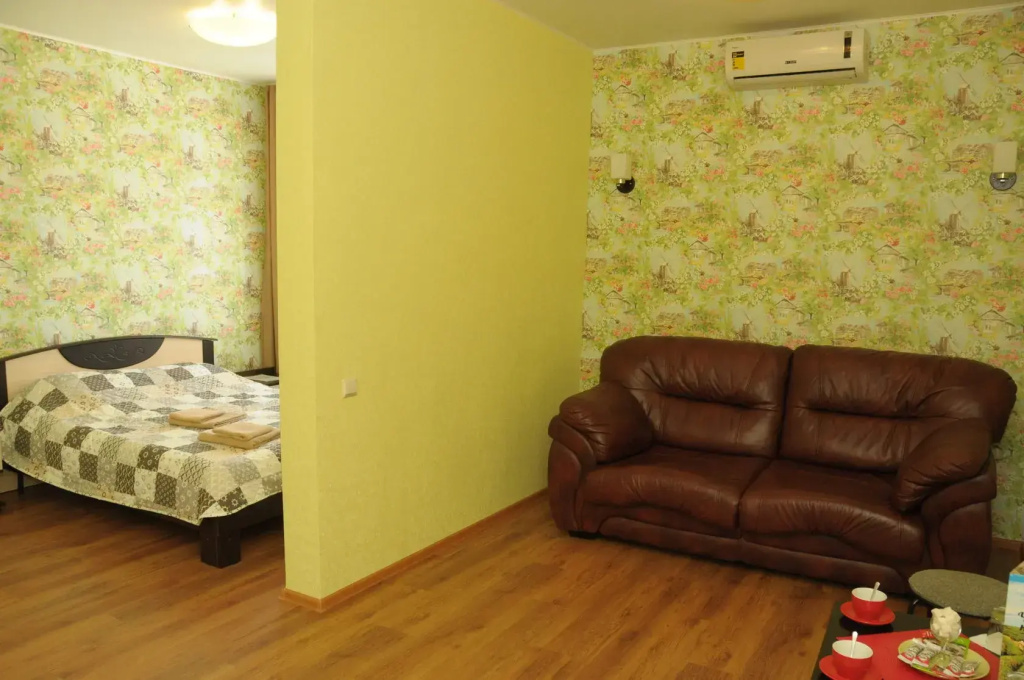 Double Suite (full double bed)