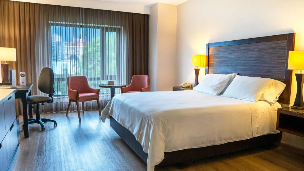 Double room (full double bed)