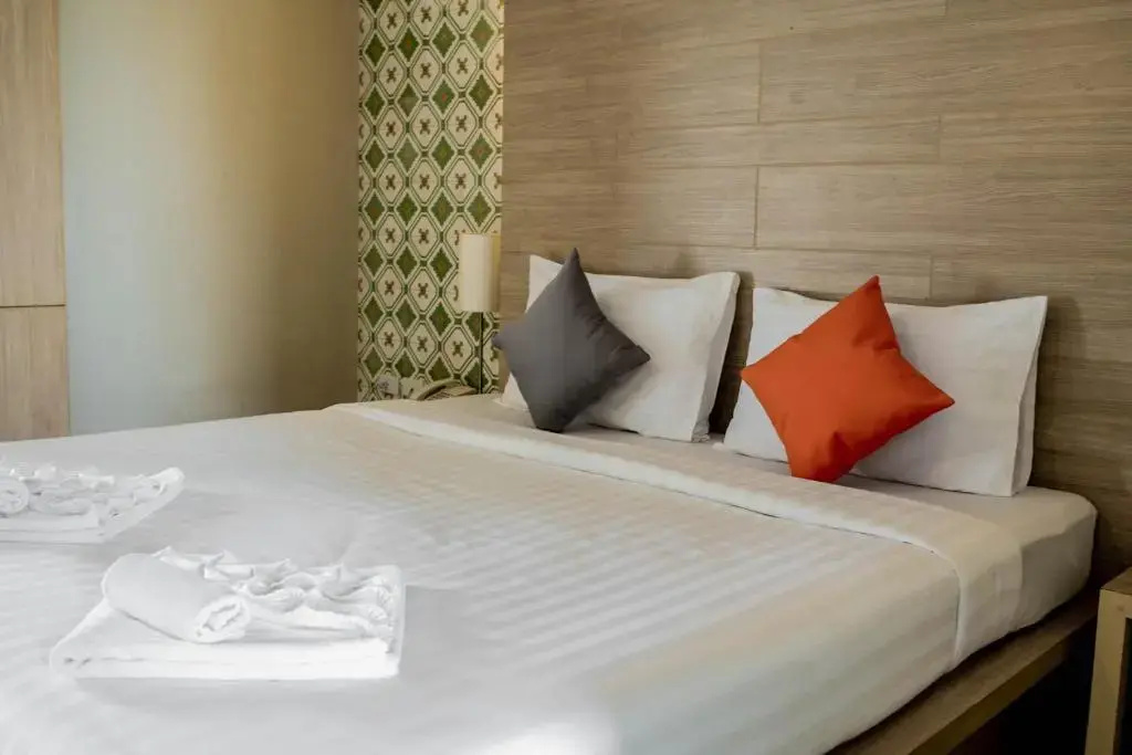 Junior Deluxe Double room (full double bed)