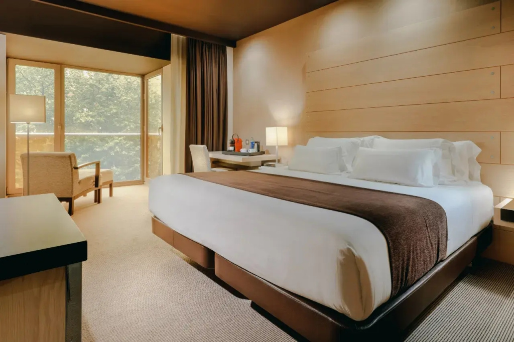 Superior Double room with river view (full double bed)