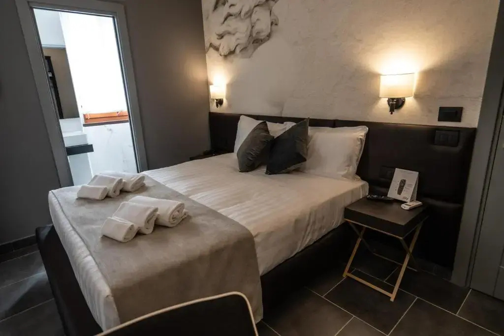 Standard Double room with garden view (full double bed)