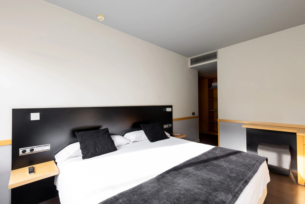 Terrace Double room (full double bed)