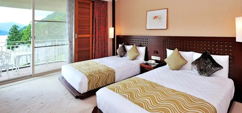 Double Suite (twin beds)