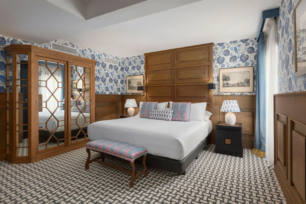 Double Suite (full double bed)