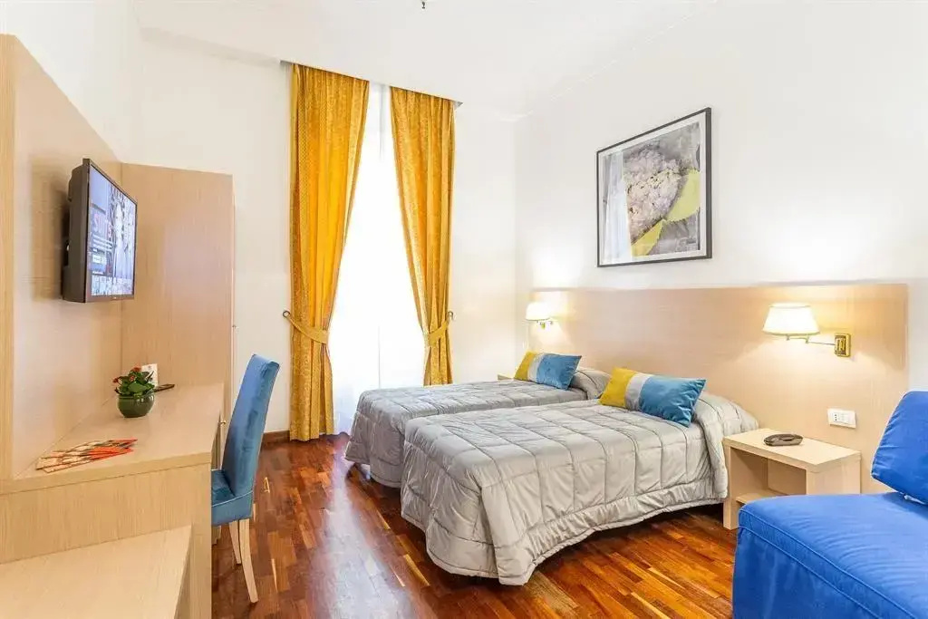 Small Triple room