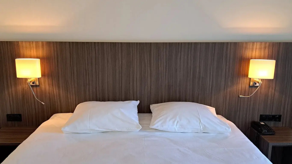 Double Junior Suite (full double bed)