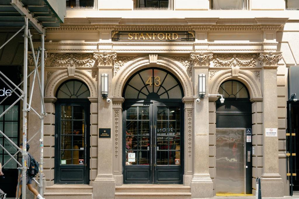 Hotel Stanford