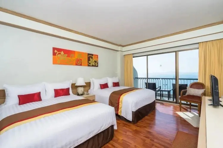 Superior Family Quadruple room with sea view