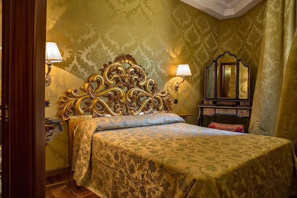Double Junior Suite (full double bed)