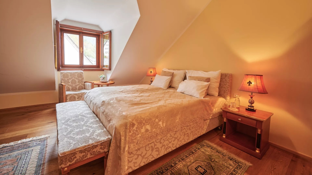 With view to the Church Double room (full double bed)