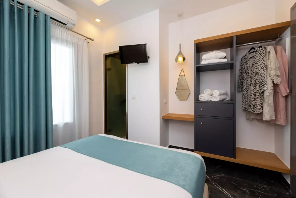 Executive Double room with sea view (full double bed)
