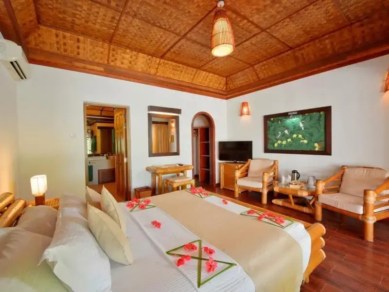 Angaga Island Resort & Spa