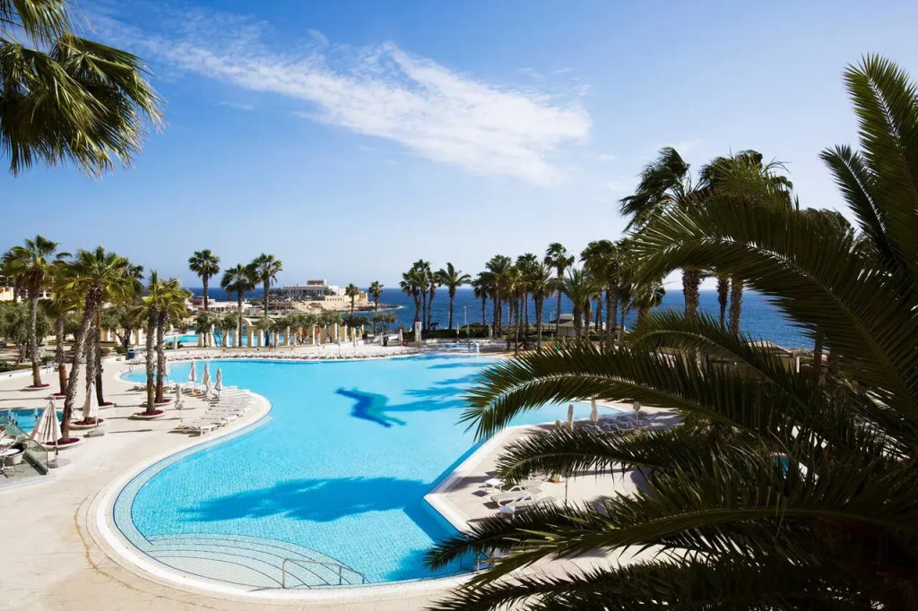 Beach & Waterfront