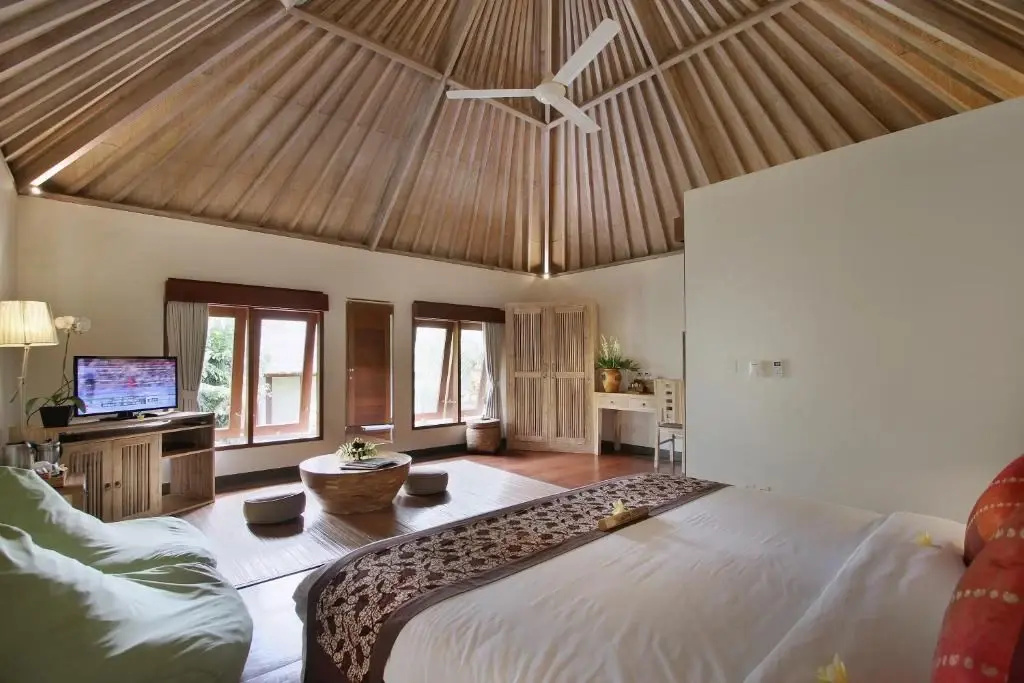 Concierge Service Double Suite (full double bed)