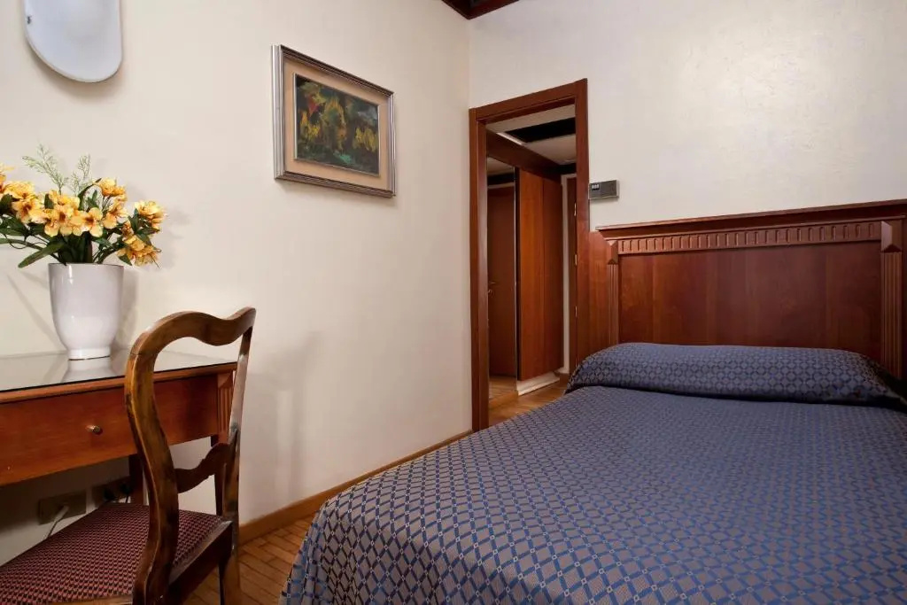 Single room with sea view