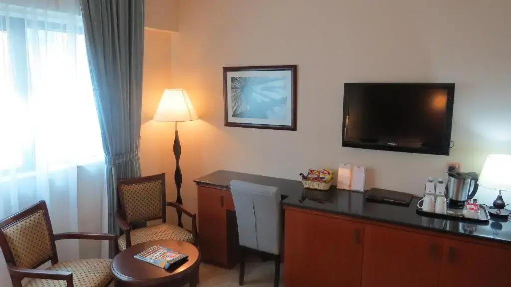 Al Jawhara Gardens Hotel