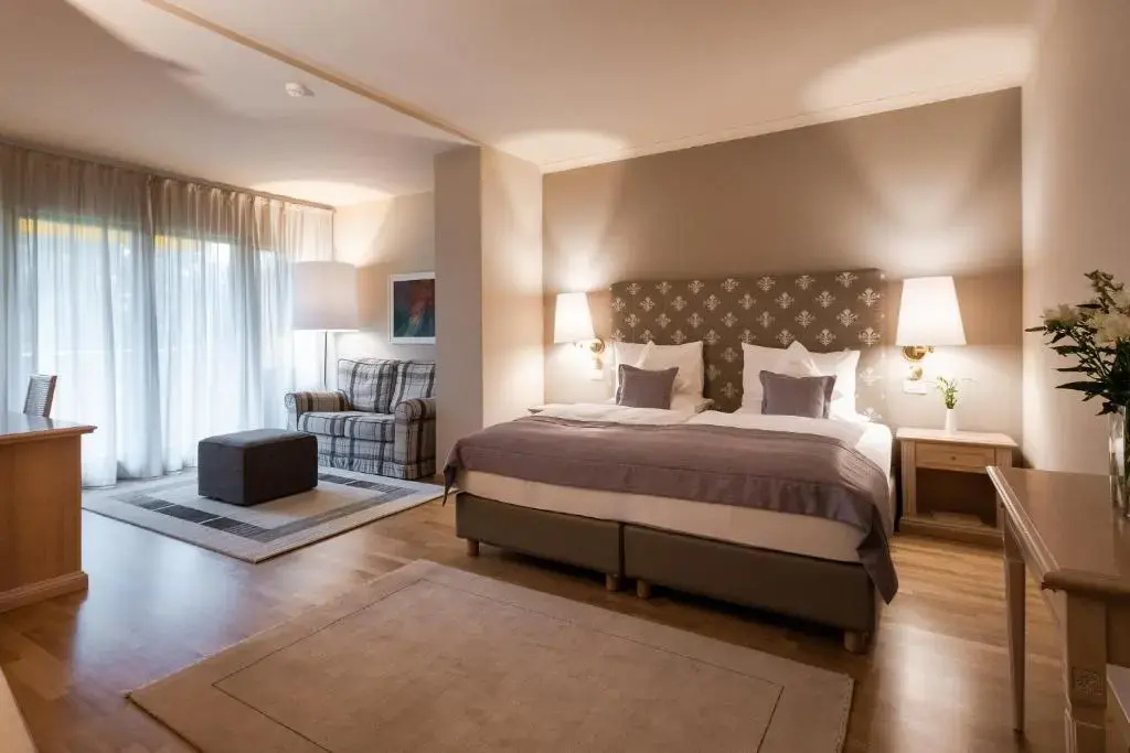 Double Junior Suite with balcony (full double bed)