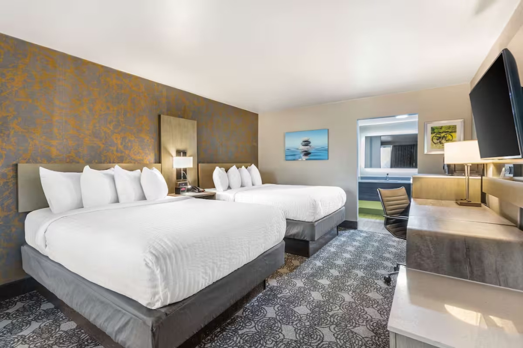 Standard (Window Is Subject to Availability) Quadruple room